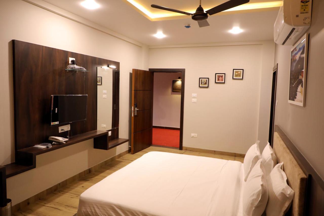 Hotel Nest Bhuj Eksteriør bilde